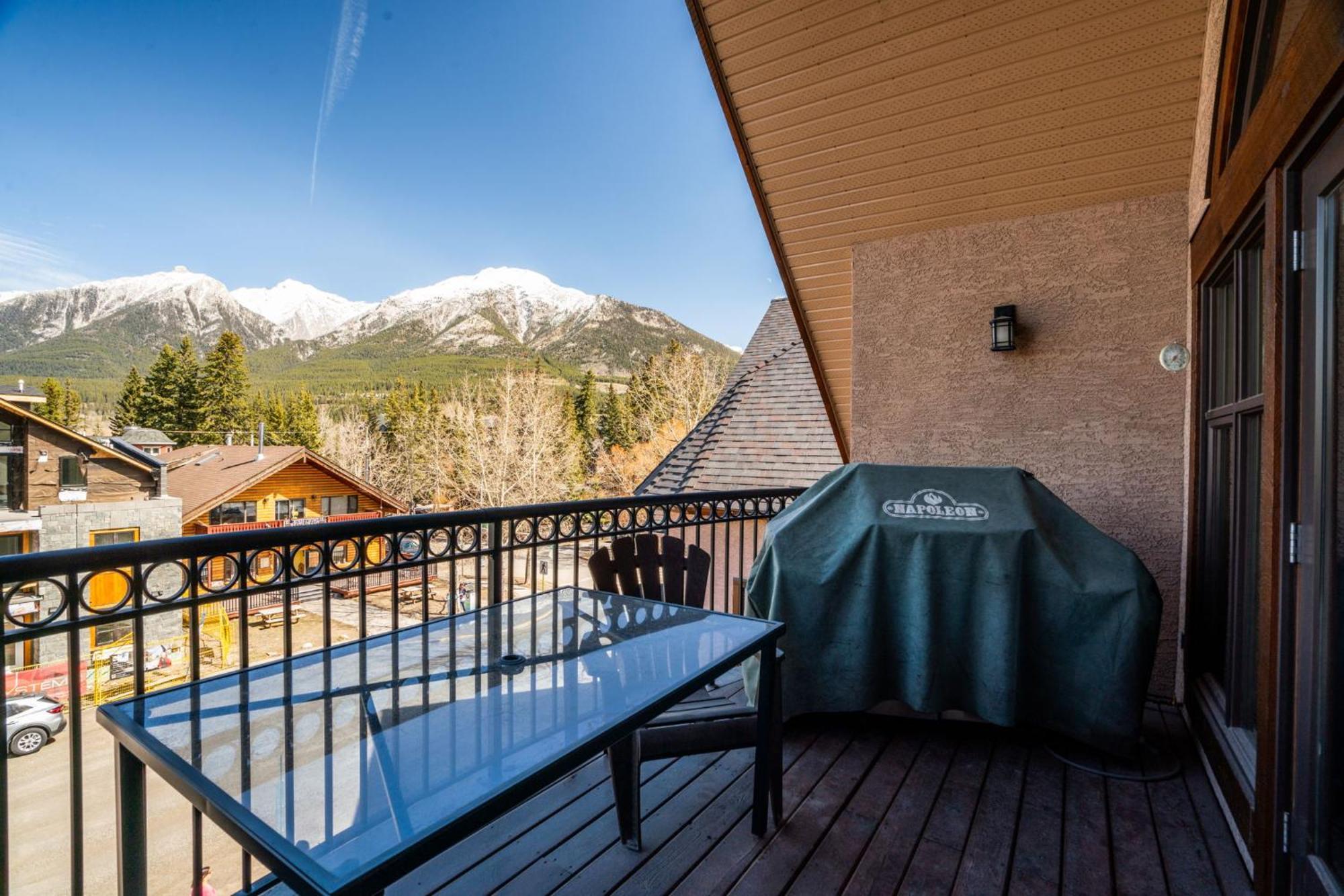 Cascade Penthouse By Canadian Rockies Vacation Rentals Canmore Exterior foto